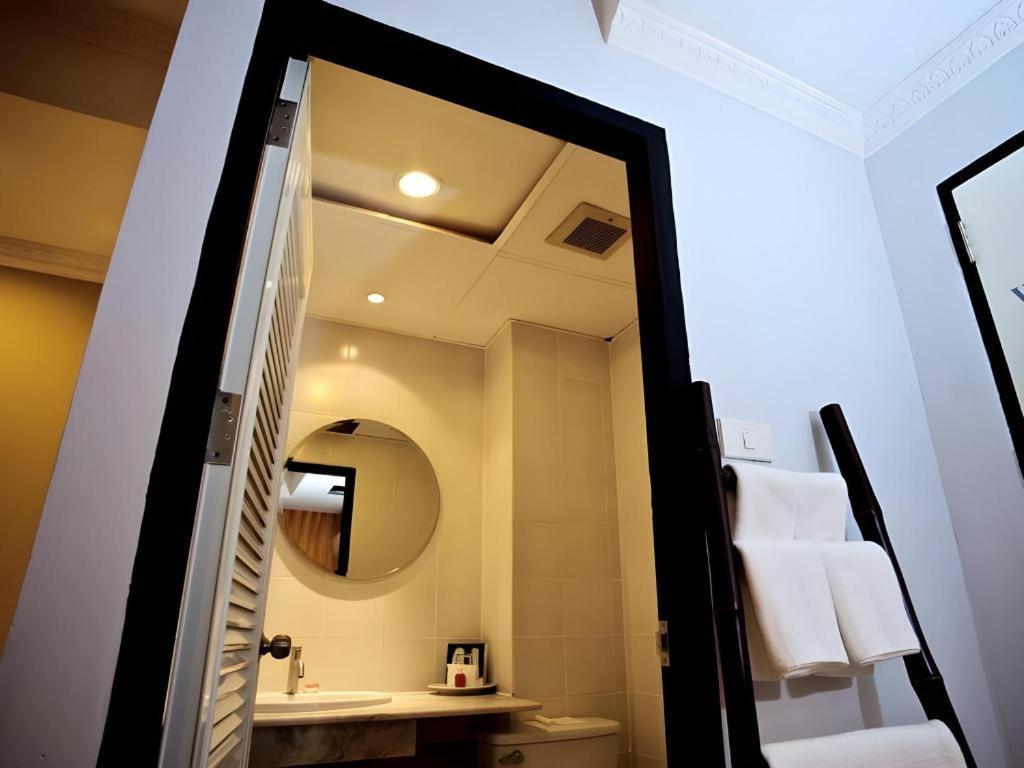בנגקוק Prince House מראה חיצוני תמונה